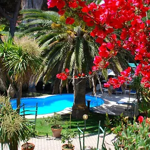 residence-dei-fiori-campo-nellelba.it-tuscanyhotel.com/